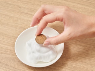 泡の弾力