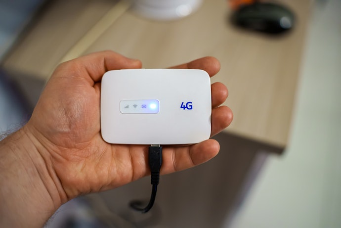 ポケット型WiFi・モバイルルーターを契約する