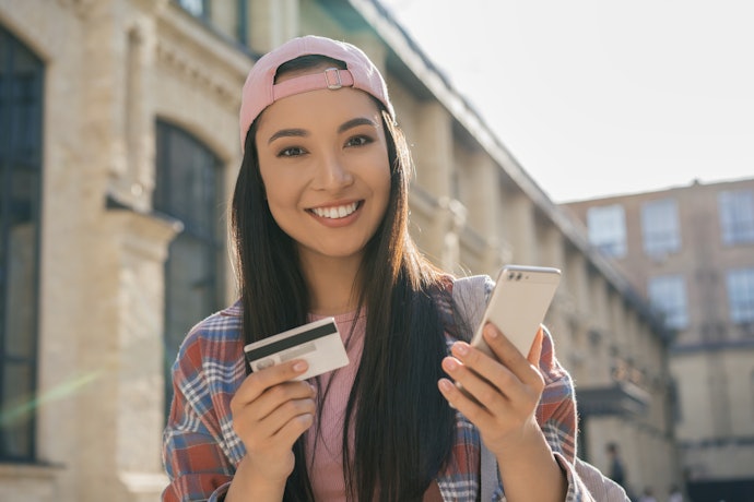 提携カードでもアメックスの特典は利用できる?
