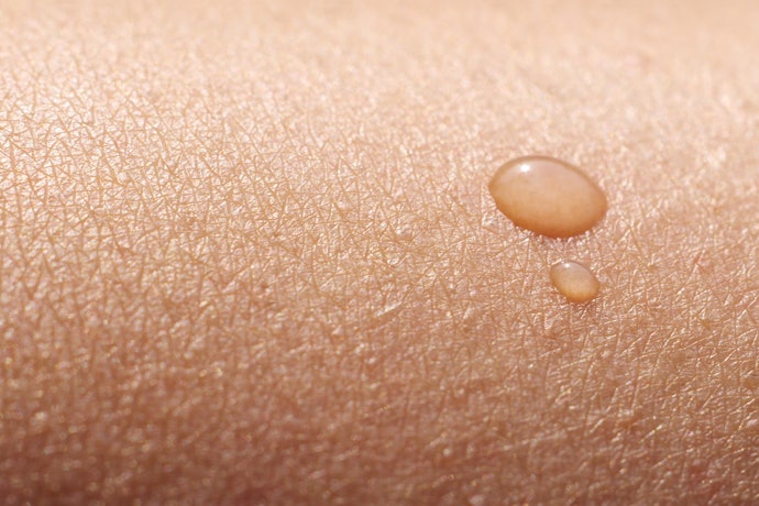 乾燥が気になる人は成分に注目。保湿ケアができる商品もあり