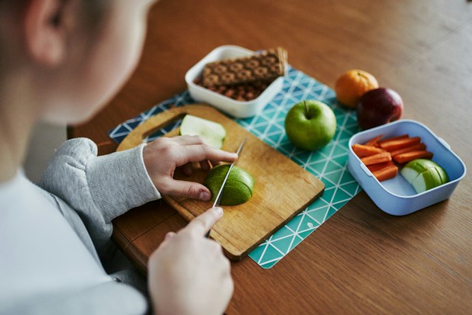 子どもの利き手に合う包丁を選択しよう