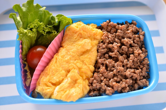 おかずや詰め方にあわせてカップの柔軟性をチョイス