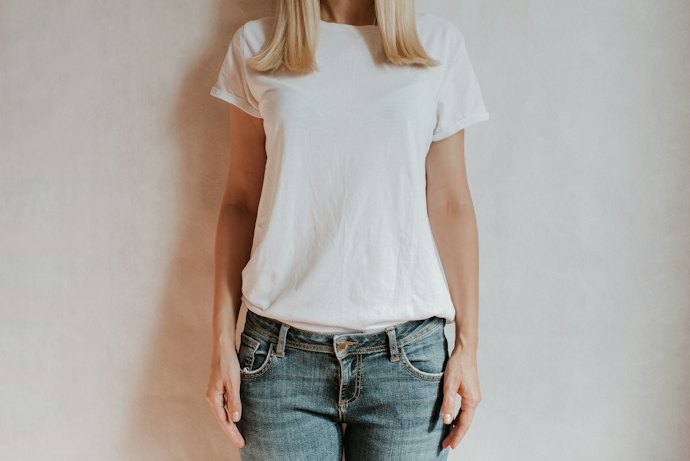 薄着やタイトな服にはひびきにくいブラがおすすめ