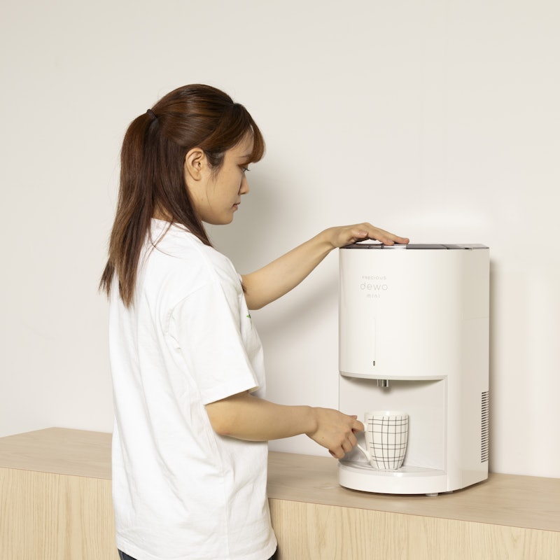 FRECIOUS dewo mini 卓上型ウォーターサーバー ホワイト 未使用 天然水