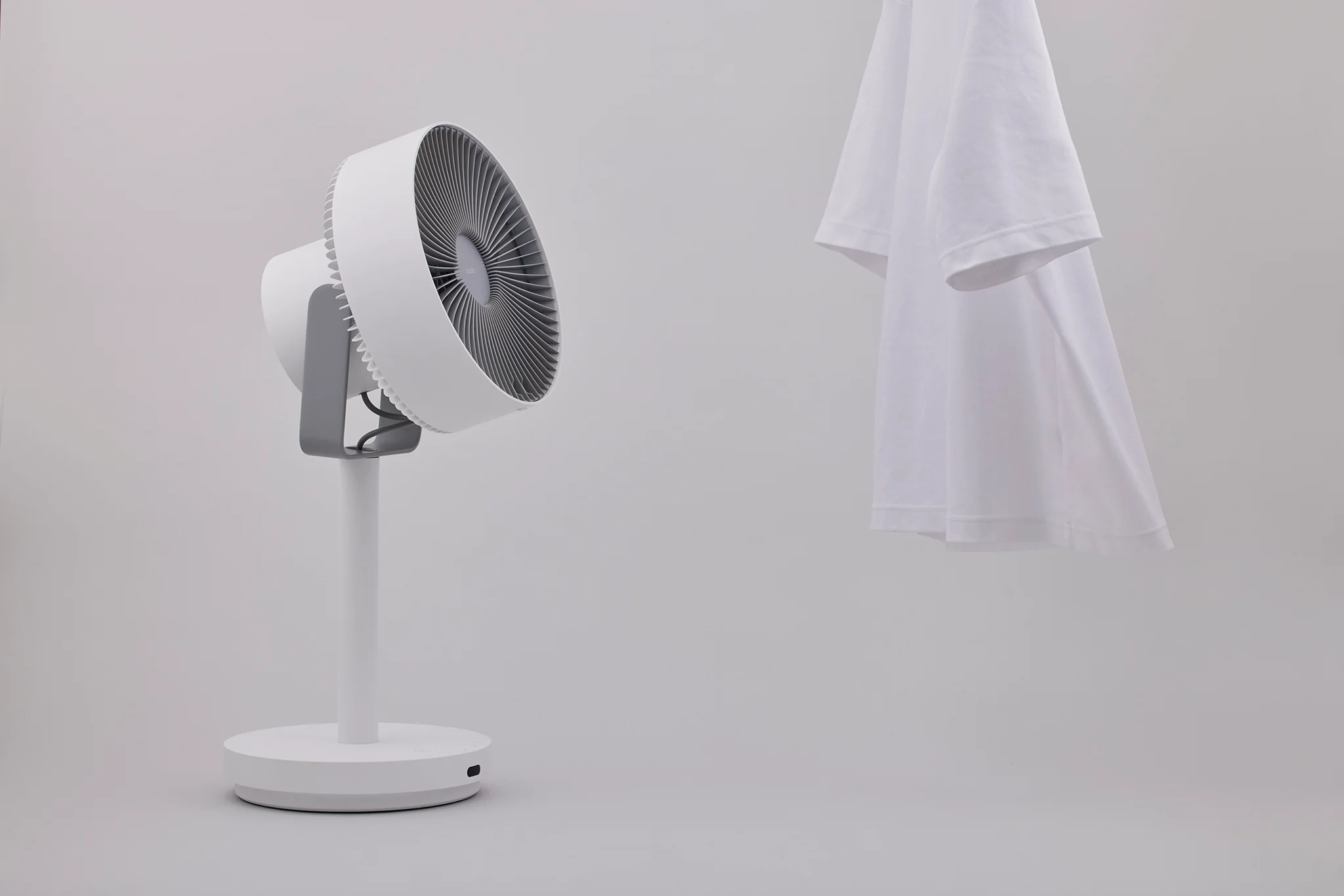 cado カドー 電気ファンヒーター タワー型 STREAM 1800 cado、空間除菌