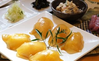 食事つきの宿で地元の味を堪能しよう