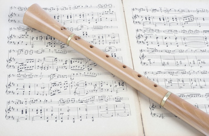 木製か樹脂製か?音色やお手入れ方法もチェック
