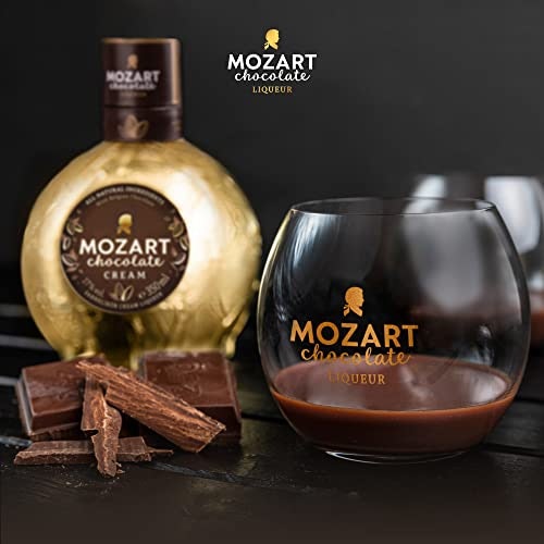 お酒派は、チョコレートリキュールでご機嫌なバレンタインを過ごそう