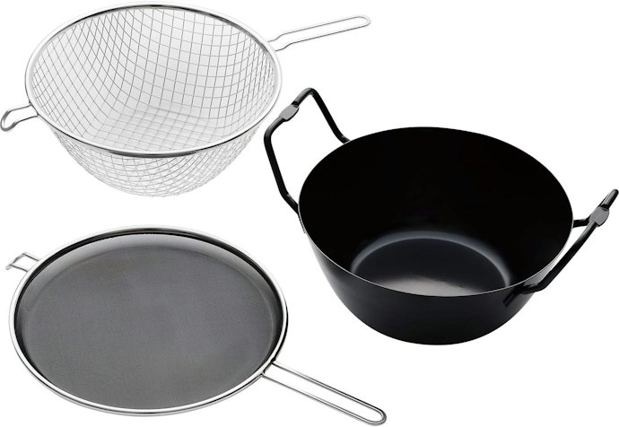 初心者には油はねガードなどが付属したセット商品が便利