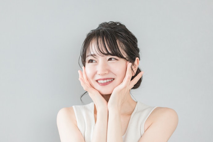 敏感肌の人が肌をいたわるには、アルコールフリー処方の洗顔料を選ぶのがベター
