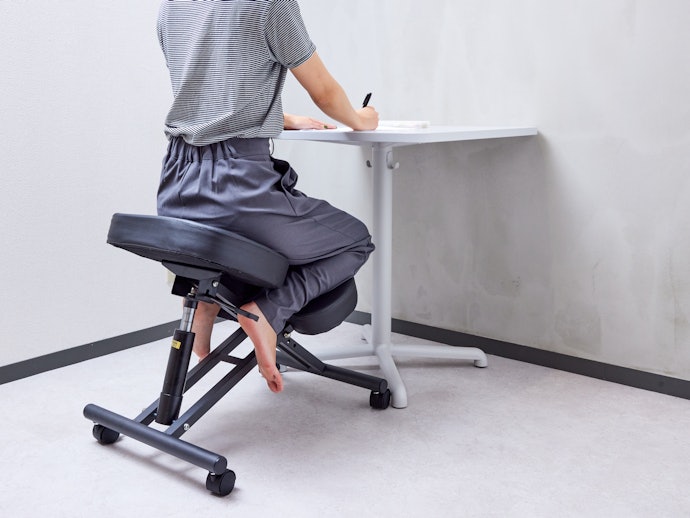 1時間ほど座ると痛みが出てくる。長時間座る場合は休憩が必要