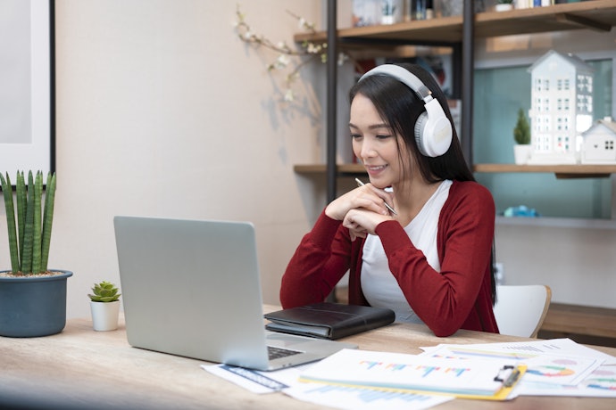 テキスト?eラーニング?学習ツールも厳選しよう