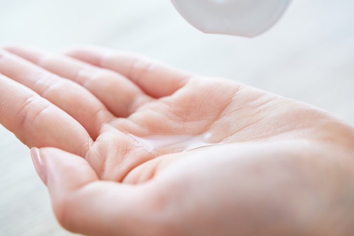 肌悩みをしっかりケアしたいなら、医薬部外品がベター