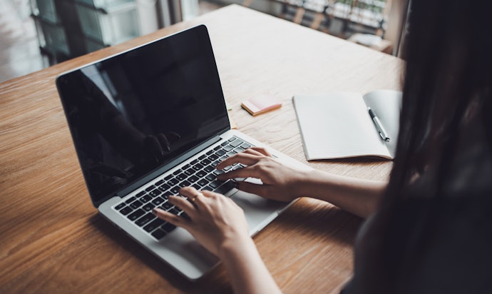 Webテスティングは自宅などでPCから受検する方式