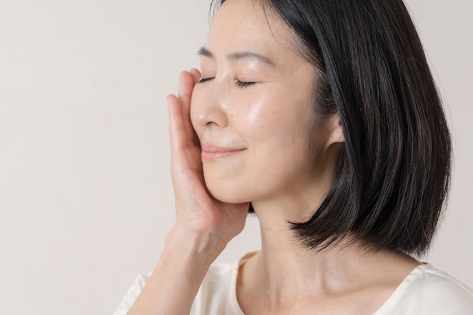 うるおいがある印象をプラスしたいなら、パール入りも候補に