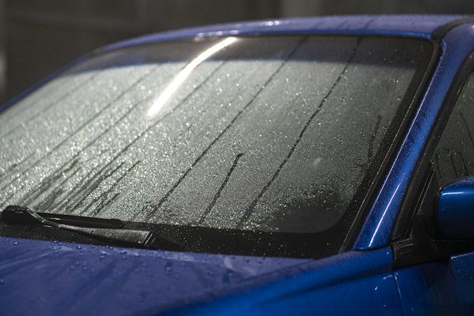 内窓にはくもり止め、外窓には撥水効果があるとさらに有用