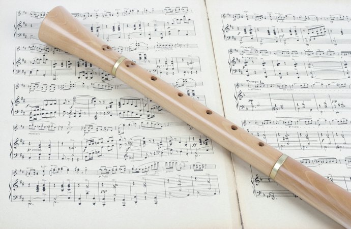 木製か樹脂製か?音色やお手入れ方法もチェック