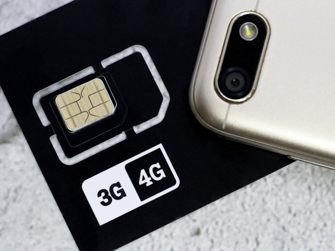 STEP2:ポケット型WiFi・モバイルルーターにSIMカードを挿入する