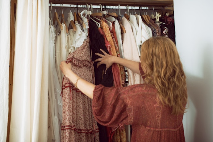 ビュッフェにドレスコードはある?どんな服がおすすめ?