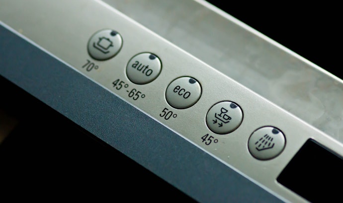食洗機対応の記載に注目。耐熱温度は90℃を目安にしよう