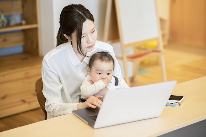 子持ちで働いている社員がいるかを確認しよう