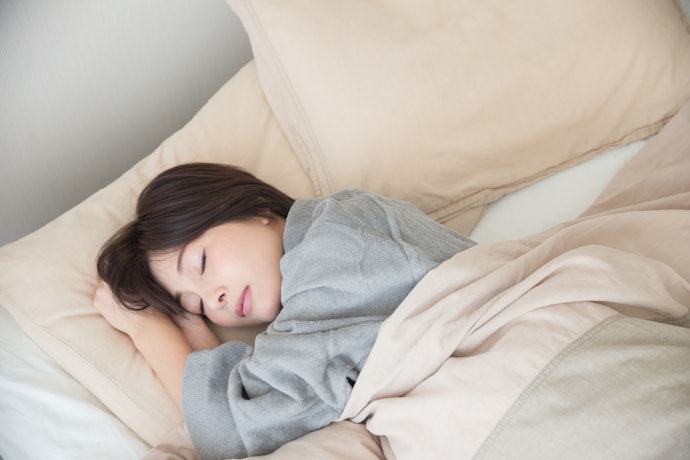 寝返りをしても頭が落ちないように、サイズもチェックしておこう
