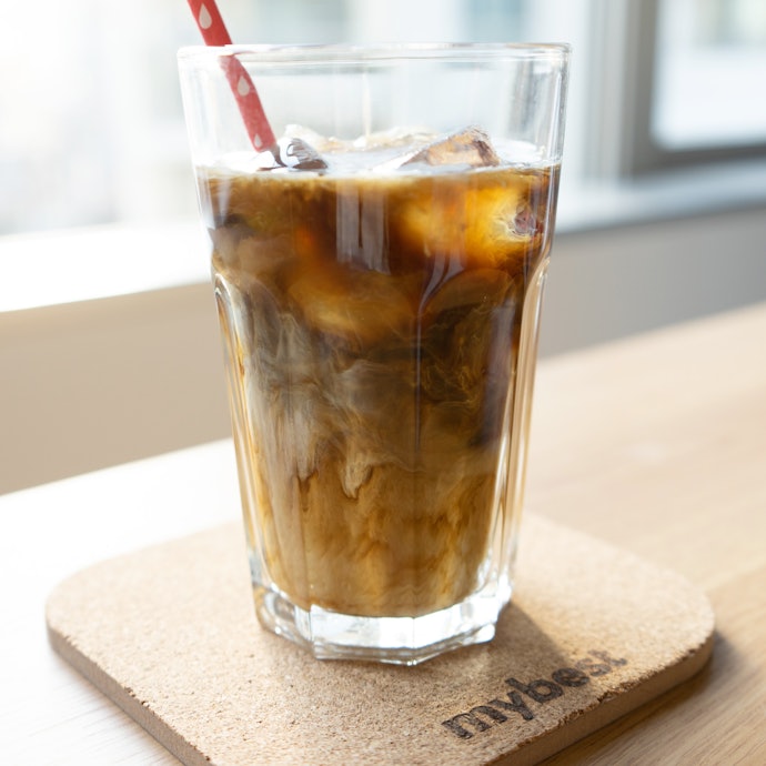 水や牛乳を使ってアイスコーヒーが作れるかどうかで選ぶ