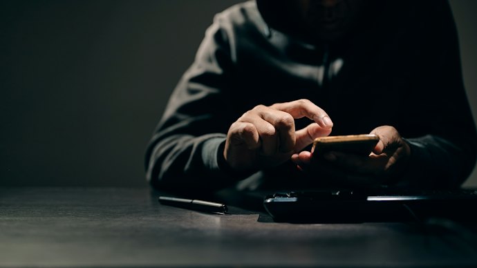 違法業者は絶対に利用しない。審査なし・審査甘いは要注意