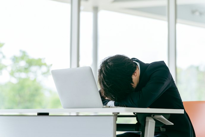 仕事や運転の前は眠くなりやすい成分を避けよう