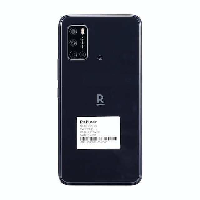 Rakuten BIGより一回りコンパクトに。5Gの高速通信に対応した楽天オリジナル端末