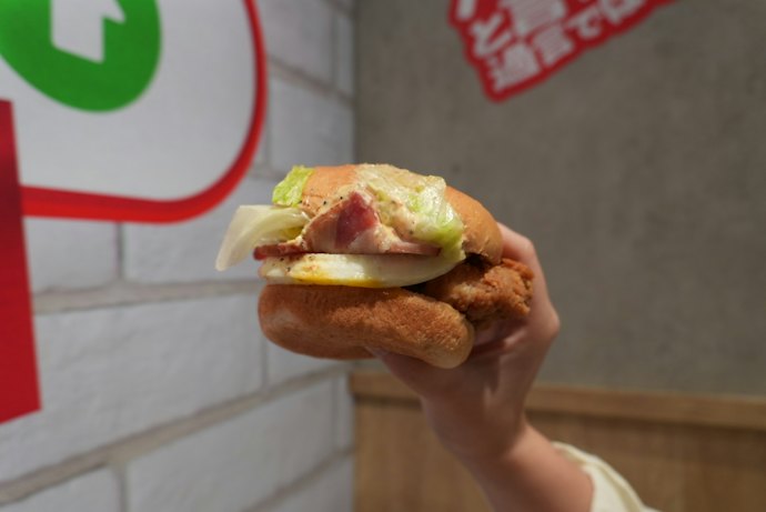 新登場のプレミアバーガーは、ファストフードを超えた本格派!