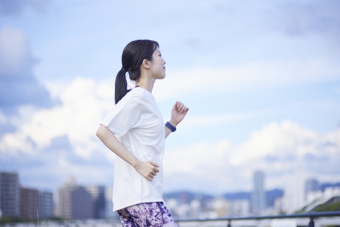 運動:毛穴に雑菌が入りやすくなる