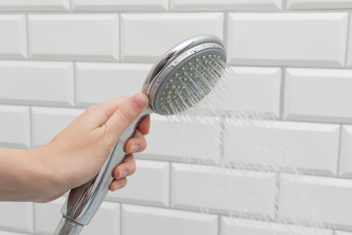 長時間使うなら、200gを目安に腕が疲れにくい軽さがおすすめ