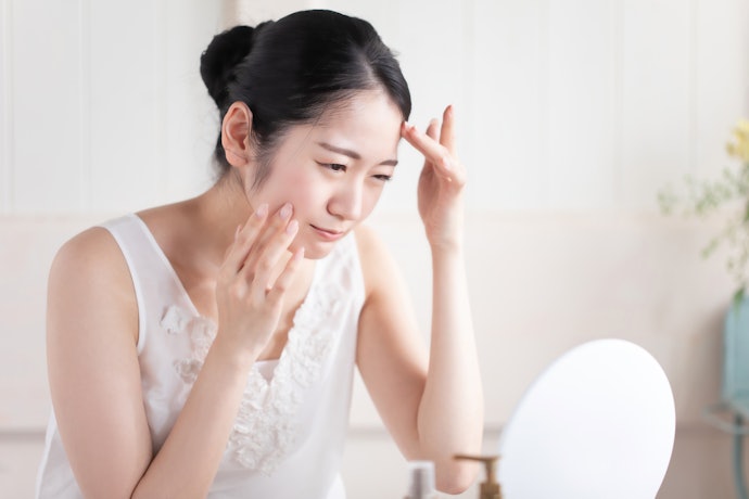敏感肌の人は、アルコールや石油系界面活性剤などを使っていない処方に注目