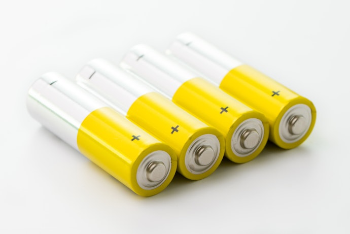 電源方式は電池式が主流。AC電源対応商品もチェック