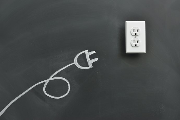 デメリット:電源が別途必要。無線を使用するため電波妨害には弱い