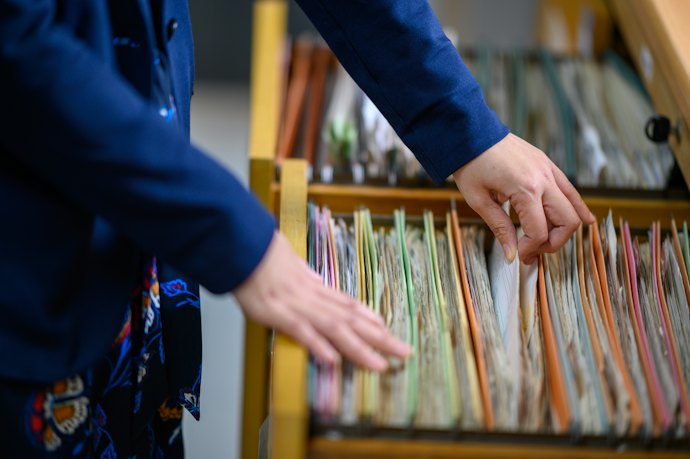 収納ポケットの数や段数などのキャパシティも確認しておこう