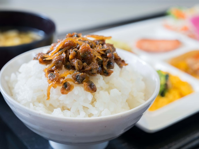ご当地グルメや地酒など、食事にもこだわろう