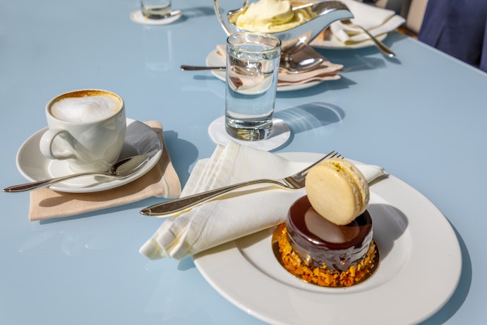 店の雰囲気を楽しみつつチョコを味わうならイートインありの店を