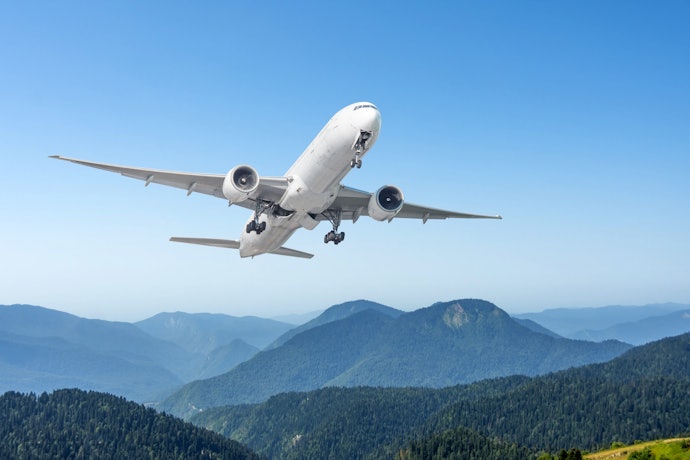 飛行機の利用で主にマイルを貯めたい、空マイラーの人も不向き