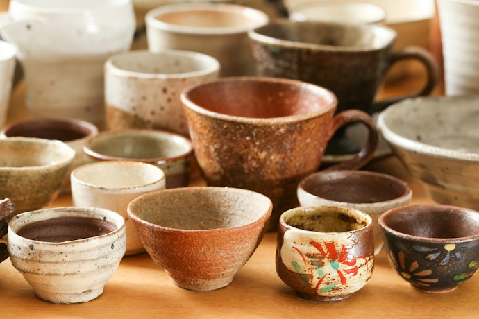 目上の人へのお土産には、金沢の伝統工芸品を選ぶ方法も