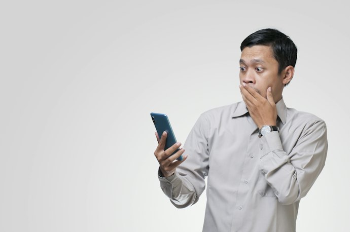 180日以上有料トッピングの購入をしないと利用停止されるリスクも