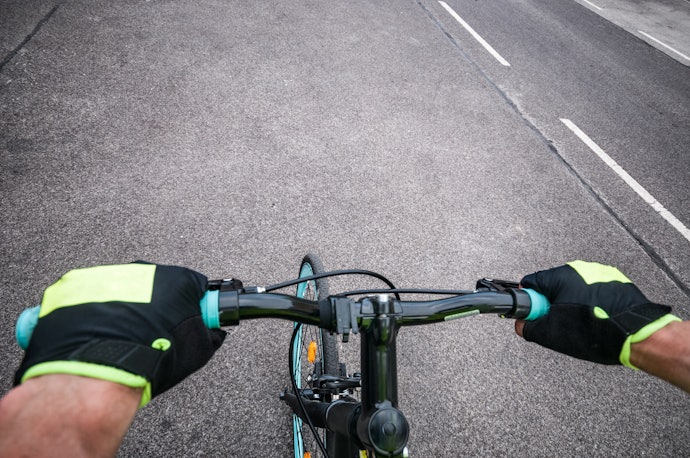 長距離サイクリングや通勤通学にはリフレクターつきがおすすめ