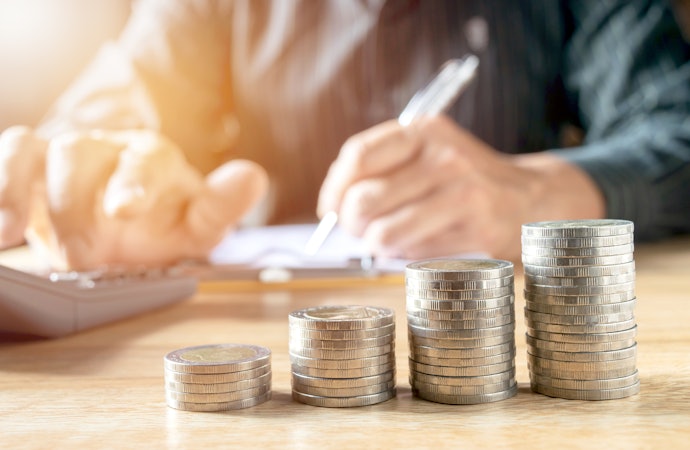 個人年金保険:保険金を老後の年金として受け取れる