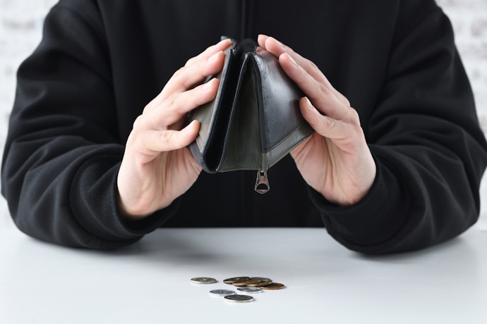 経済的に不安定になる