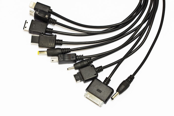 HDMI・USB-Cなど接続端子を確認しておこう