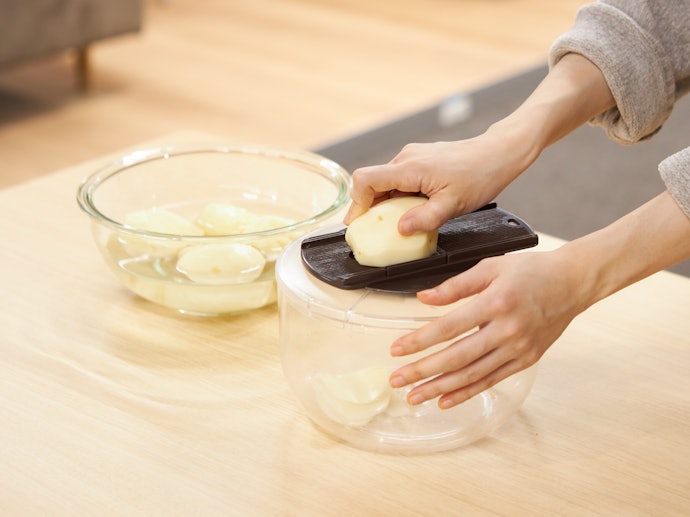 スライサー|野菜を均一の薄さにスライスできる
