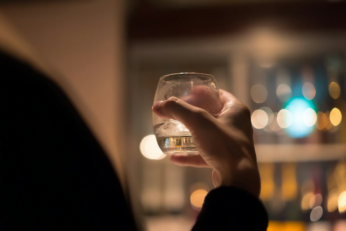 安定して持ちたいなら、程よい重みのあるものをチェック