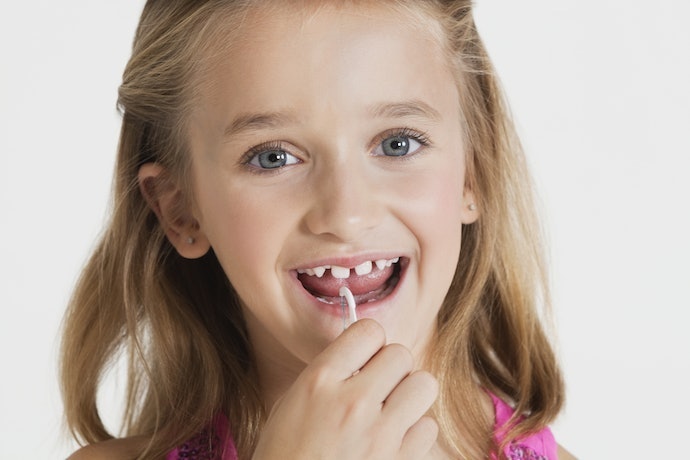 子どもが楽しく使えるよう、味つきやカラフルなものに注目しよう
