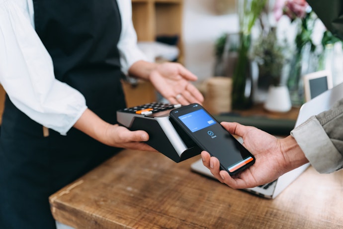 お得に使いたいなら、よく利用するお店でのポイント還元率をチェックしよう